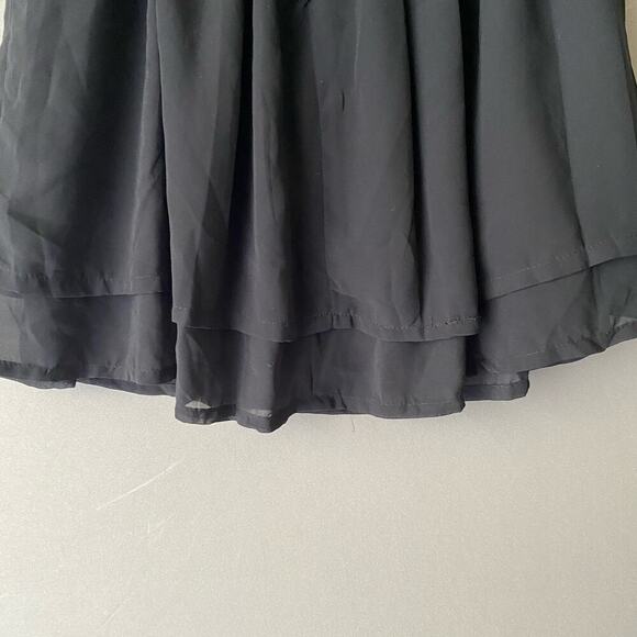 H&M sz 4 black flare summer‎ mini skirt - Picture 3 of 7